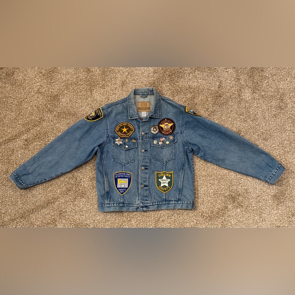 Denim Express Men’s Size Medium Jacket with Sheriff Patches